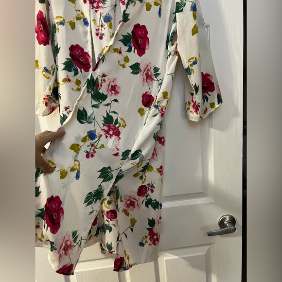 Floral Robe - Picture 6 of 6